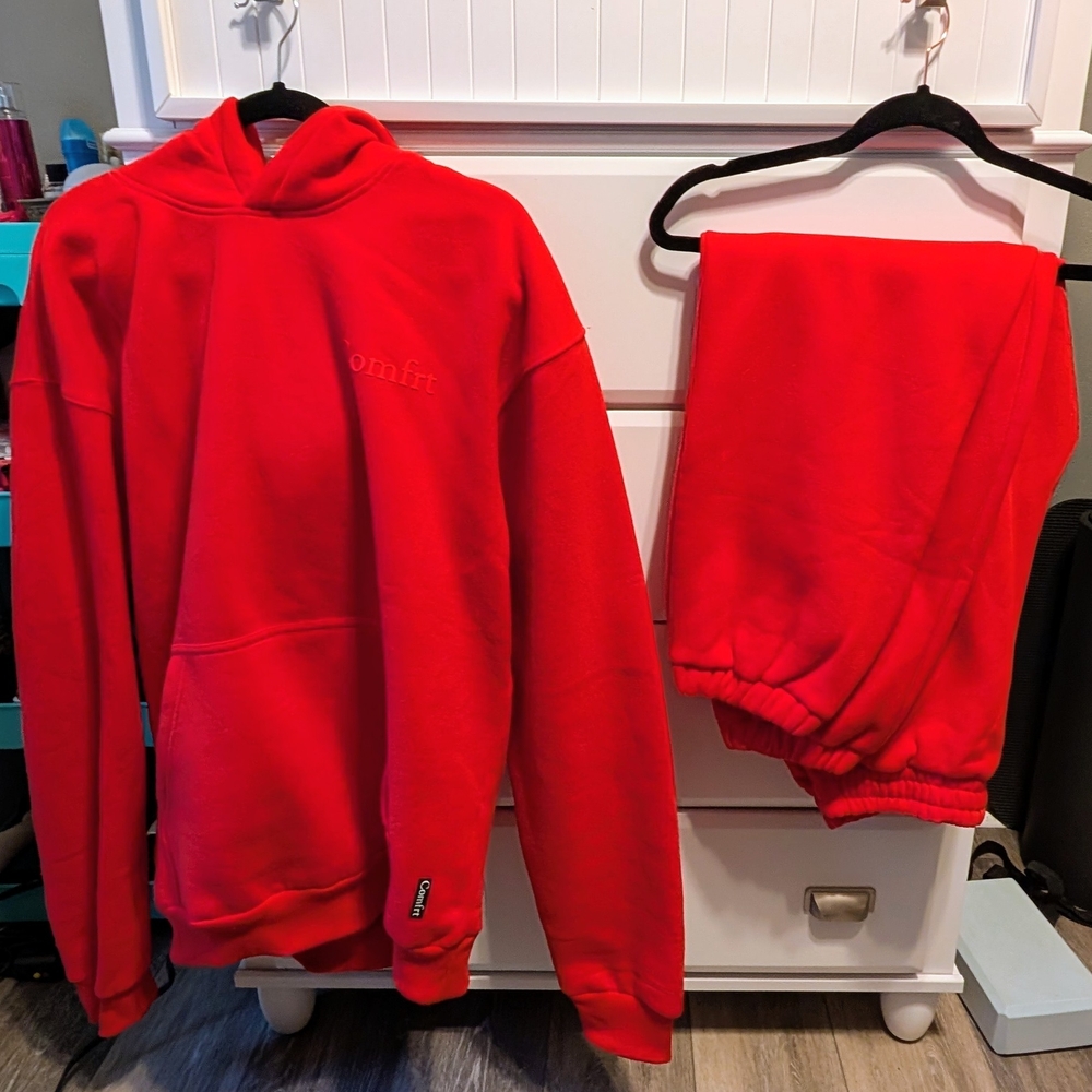 NWT Comfrt Red Hoodie and Sweatpants Set